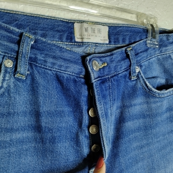 FREE PEOPLE we the free MAGGIE MID RISE STRAIGHT chewed hem crop JEANS sz 26 - Picture 6 of 9